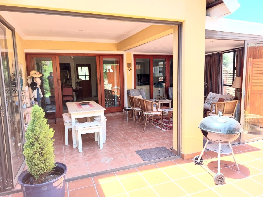 3 Bedroom Property for Sale in The Island Western Cape